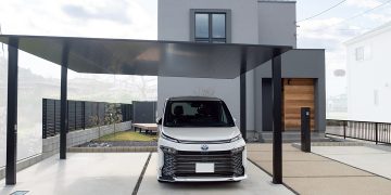 Dự án thi công lắp đặt mái che carport Lixil SC đồng bộ ngoại thất tại thành phố Hồ Chí Minh nâng tầm mặt tiền biệt thự